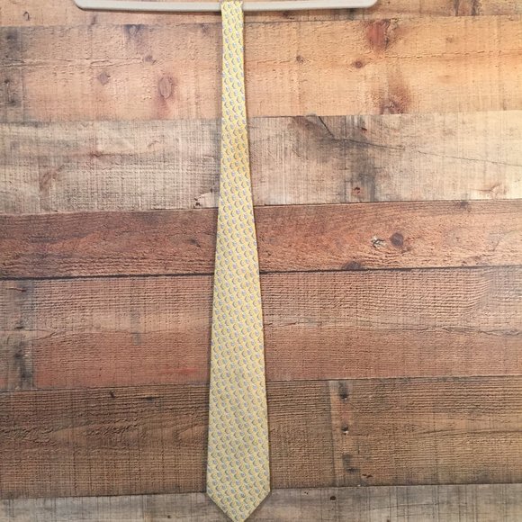 Vineyard Vines Yellow Silk Tie Sun & Moon Motif - Picture 2 of 6